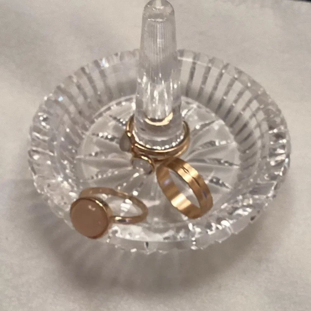 Set of 4 Rings in Goldtone